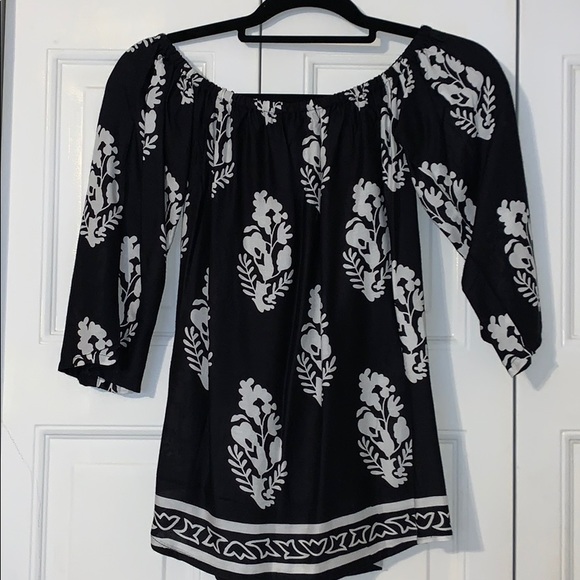 BooHoo Off the Shoulder 3/4 Sleeve Top - Picture 1 of 2
